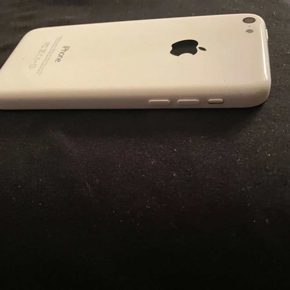 📢🎈🚨6️⃣TIMES🎈🎁🎉🎊HOST PIC 🪩I Phone 5C📲🚨